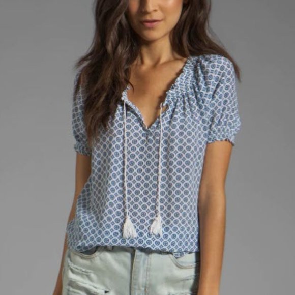 Joie Tops - JOIE Masha Medallion Print Top Porcelain White/Blue Sz M 100% Silk